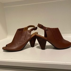 TESORI HIGH HEEL OPEN TOE SLINGBACCK SANDAL NWOT